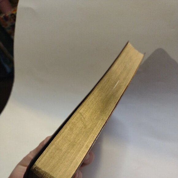 The Living Bible Red Letter Edition Tyndale 1979 Small Print.Any questions feel - Picture 10 of 12